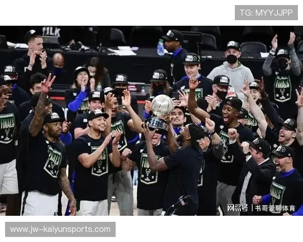 字母哥为退役老将筹款，朋友圈连续点赞不断