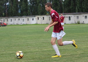 现场观赛英超，樊振东感叹：“这气氛太燃了！”